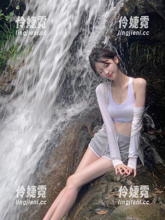 最新图库上线：Tiny Asa玛奇玛献上迷人写真，不容错过-伶婕霓